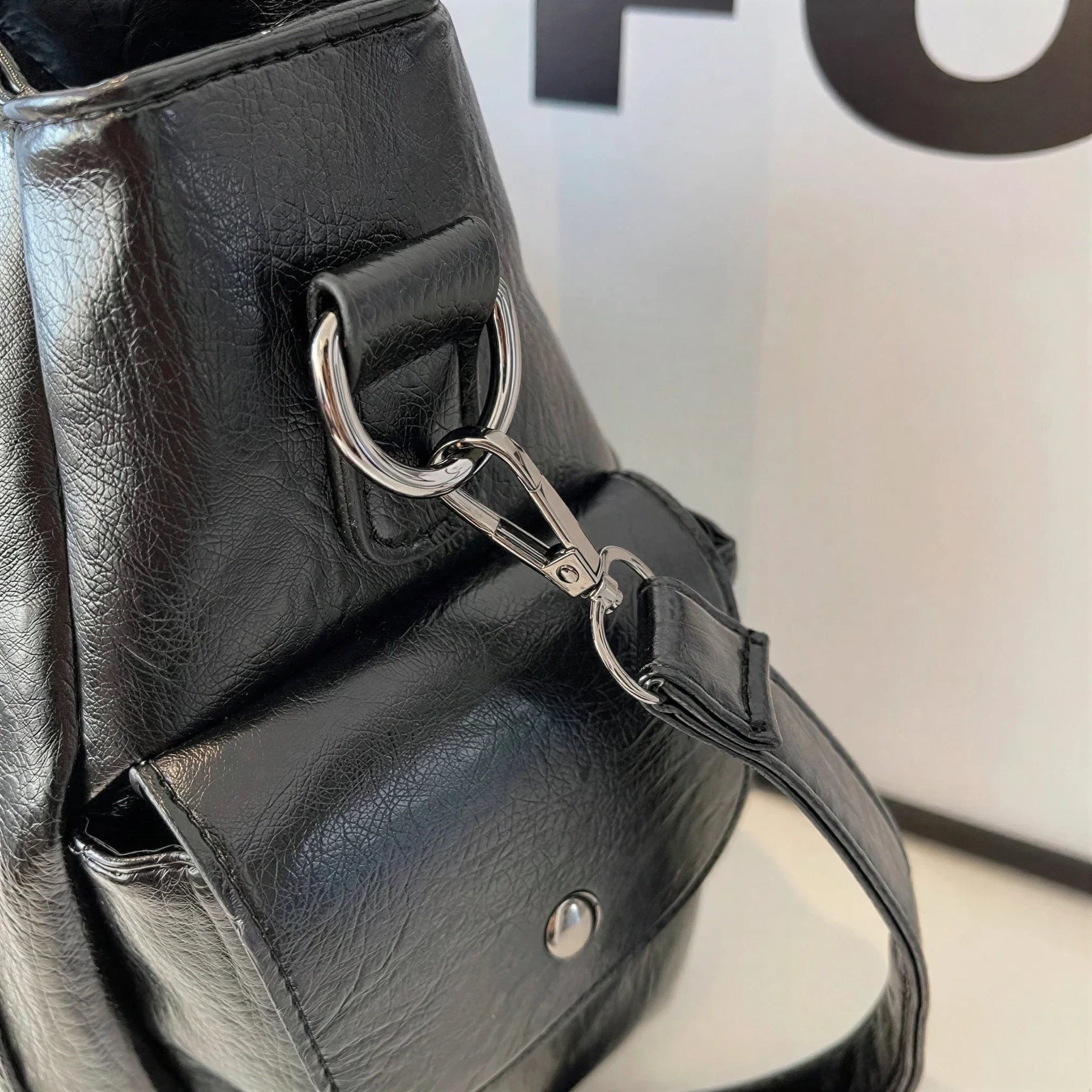Sac à main en bandoulière de cours, fermeture zip - Calanthe - 15
