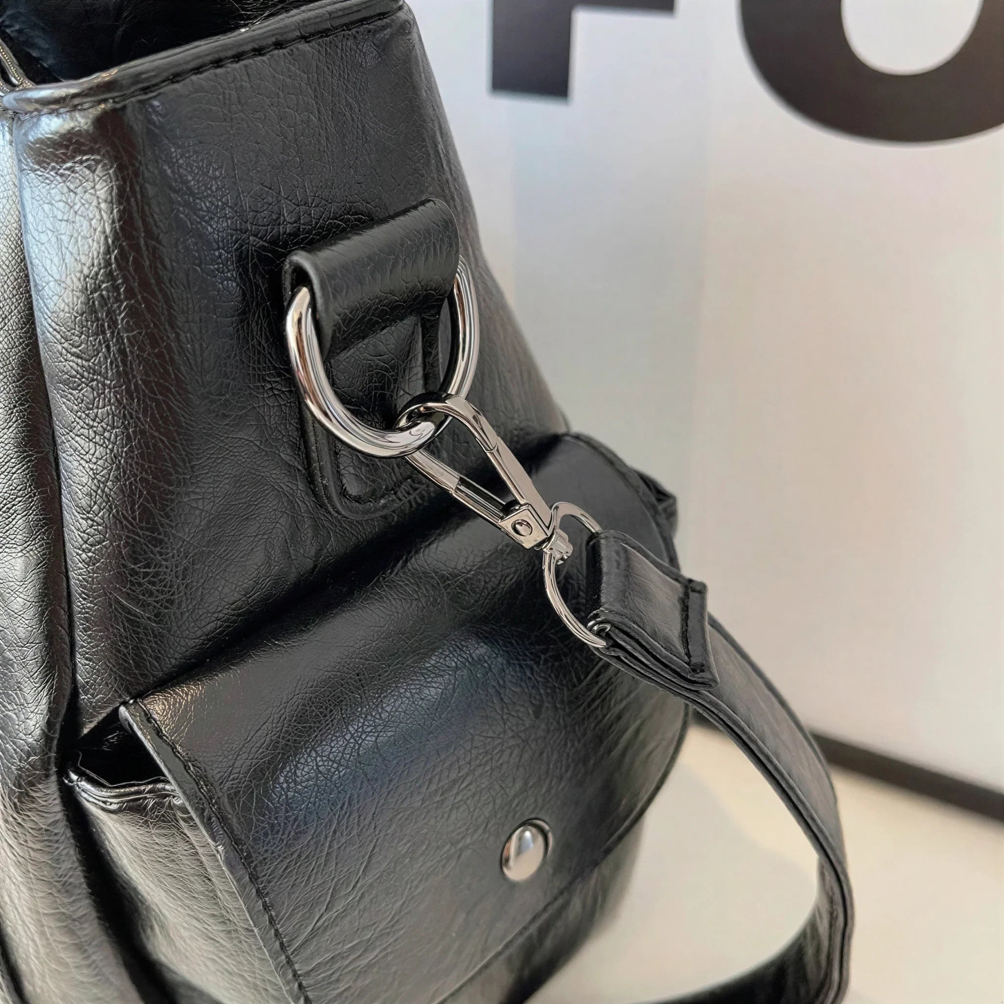 Sac à main en bandoulière de cours, fermeture zip - Calanthe - 15