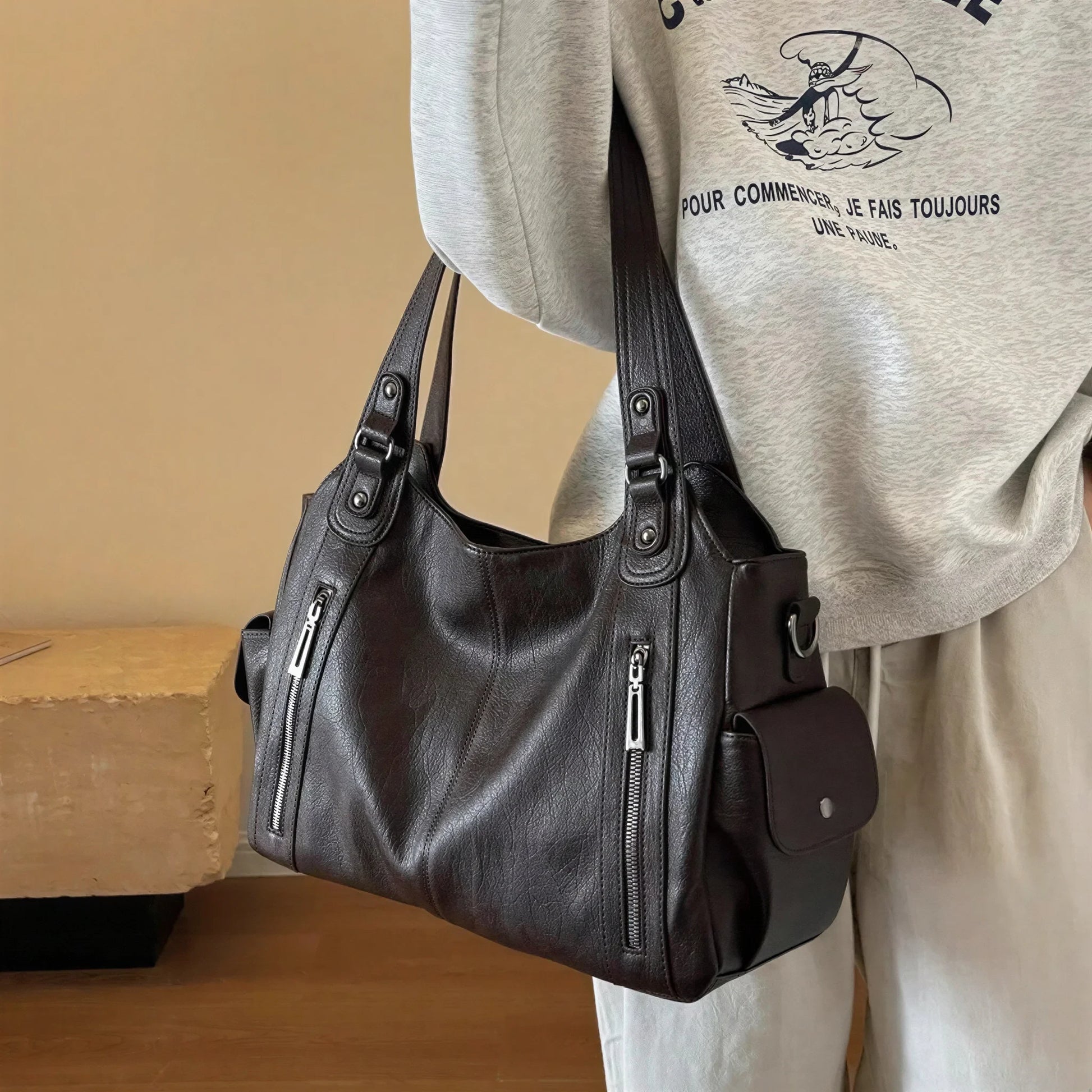 Sac à main en bandoulière de cours, fermeture zip - Calanthe - 19